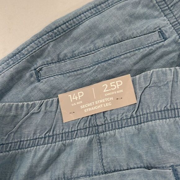 NWT Chico's Secret Stretch Straight-Leg Pants 2.5P US size 14P - Picture 3 of 7